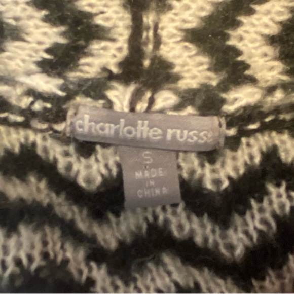 Charlotte Russe Black and White Chevron Cardigan - Picture 5 of 6